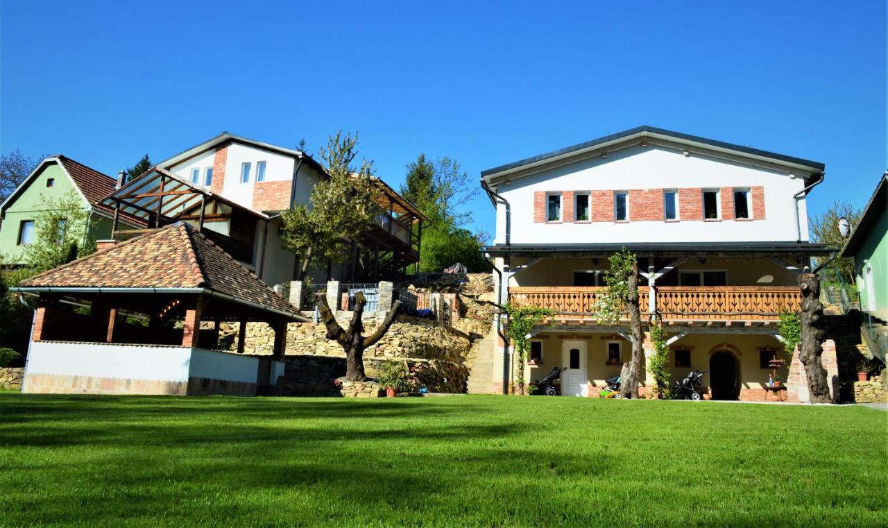 Terrace Apartments Eger Exterior foto