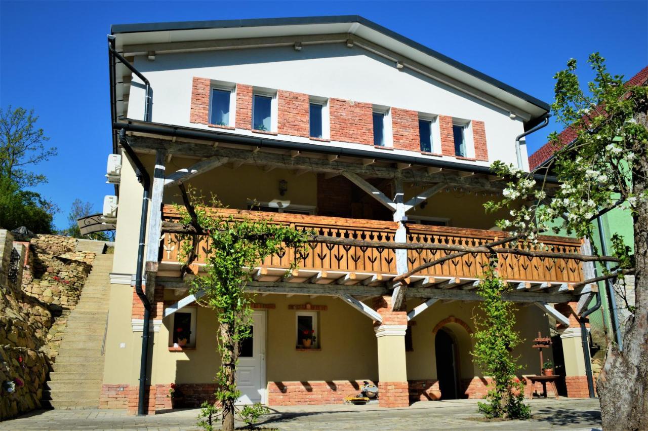 Terrace Apartments Eger Exterior foto